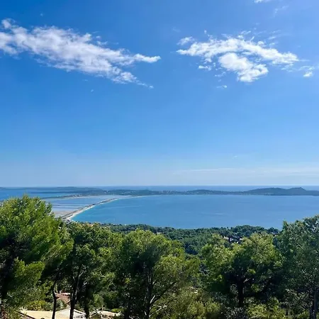 Avec Terrasse Privee Et Vue Exceptionnelle Hyères