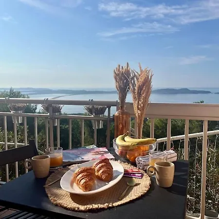Avec Terrasse Privee Et Vue Exceptionnelle * Hyeres