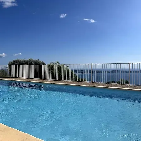 Avec Terrasse Privee Et Vue Exceptionnelle Apartment