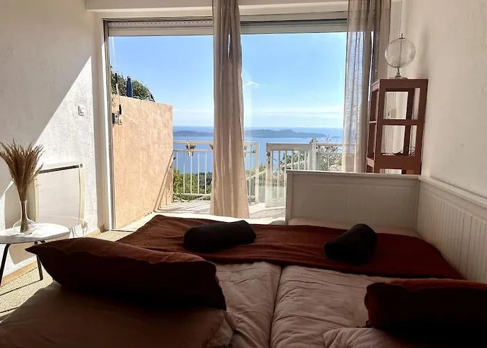 Avec Terrasse Privee Et Vue Exceptionnelle *