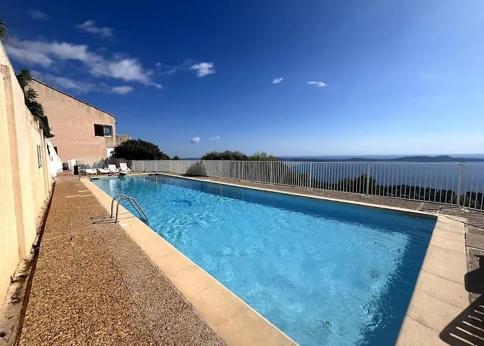 Apartment Avec Terrasse Privee Et Vue Exceptionnelle Hyères
