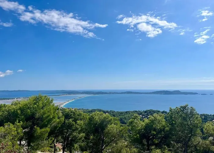 Avec Terrasse Privee Et Vue Exceptionnelle Hyères