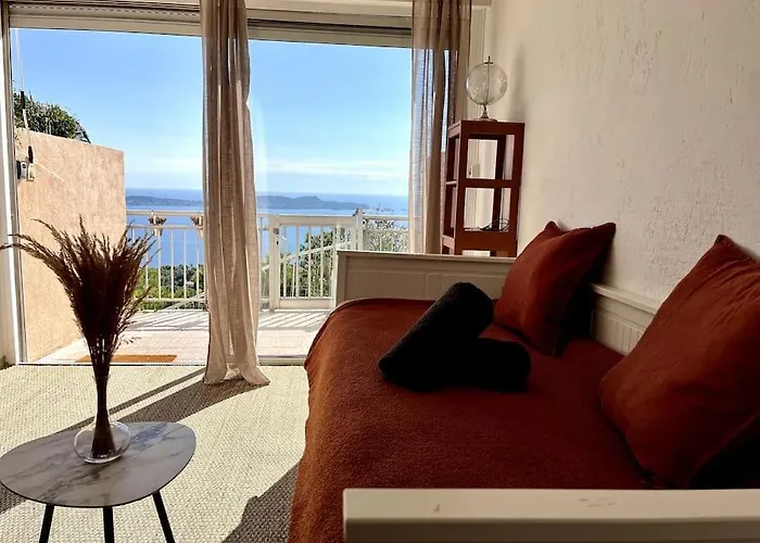 Avec Terrasse Privee Et Vue Exceptionnelle Hyères